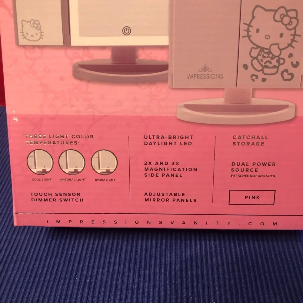 Hello Kitty  Mirror with Magnification and   touch sensor dimmer